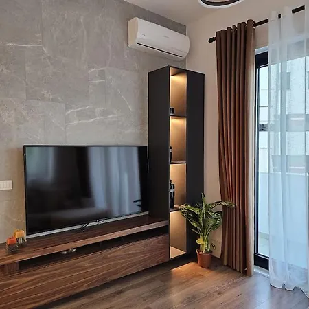 Deluxe Flat With Garden_tirana Apartament Tirana